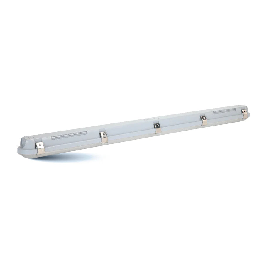 Luminaire étanche LED – 3 CCT et puissance sélectionnable (30W / 40W / 50W)